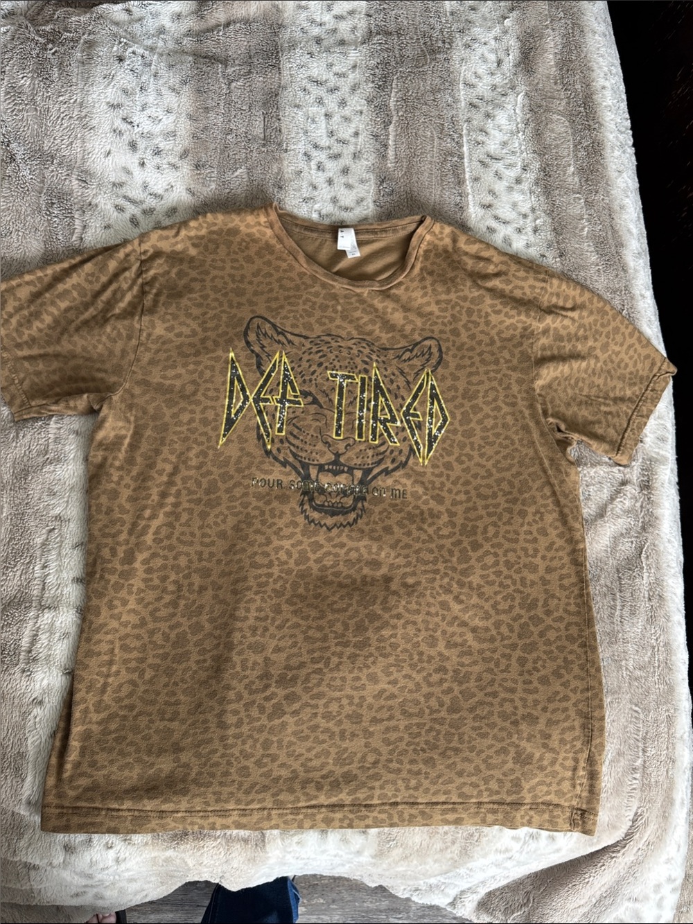 Def Leopard Print Graphic Tee XL - Picture 2 of 5